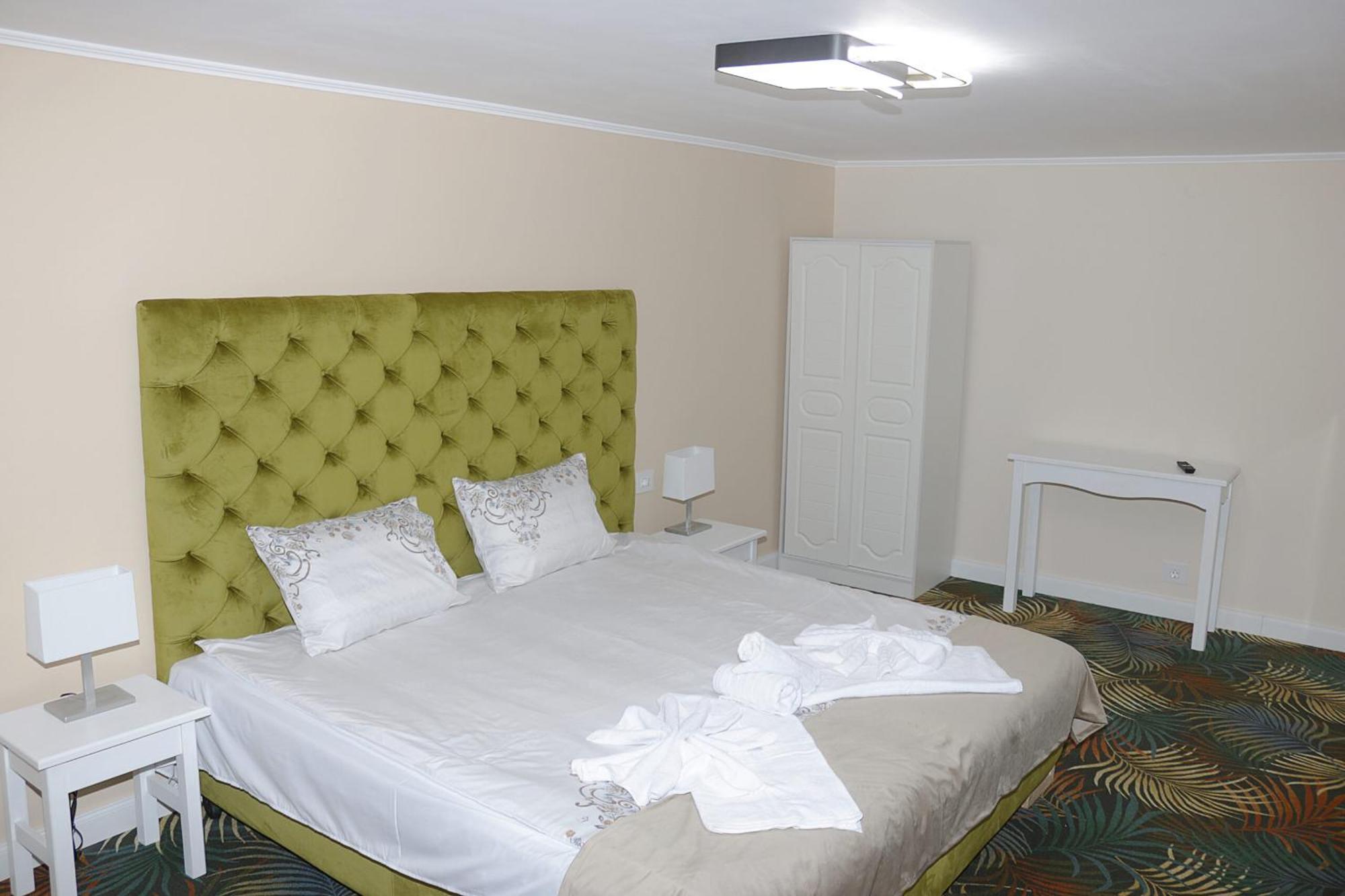 Pensiunea Pink House Runcu Hotel รุนกู ภายนอก รูปภาพ