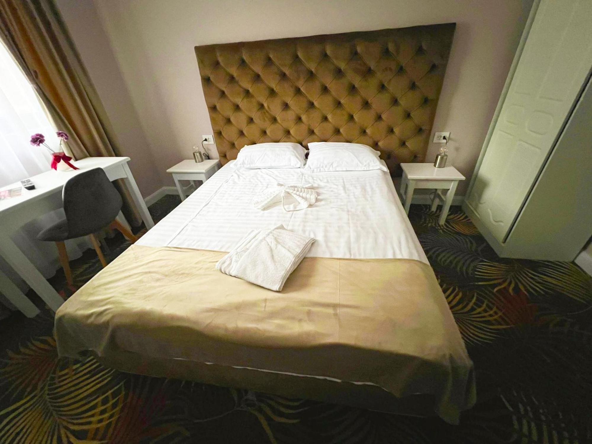 Pensiunea Pink House Runcu Hotel รุนกู ภายนอก รูปภาพ