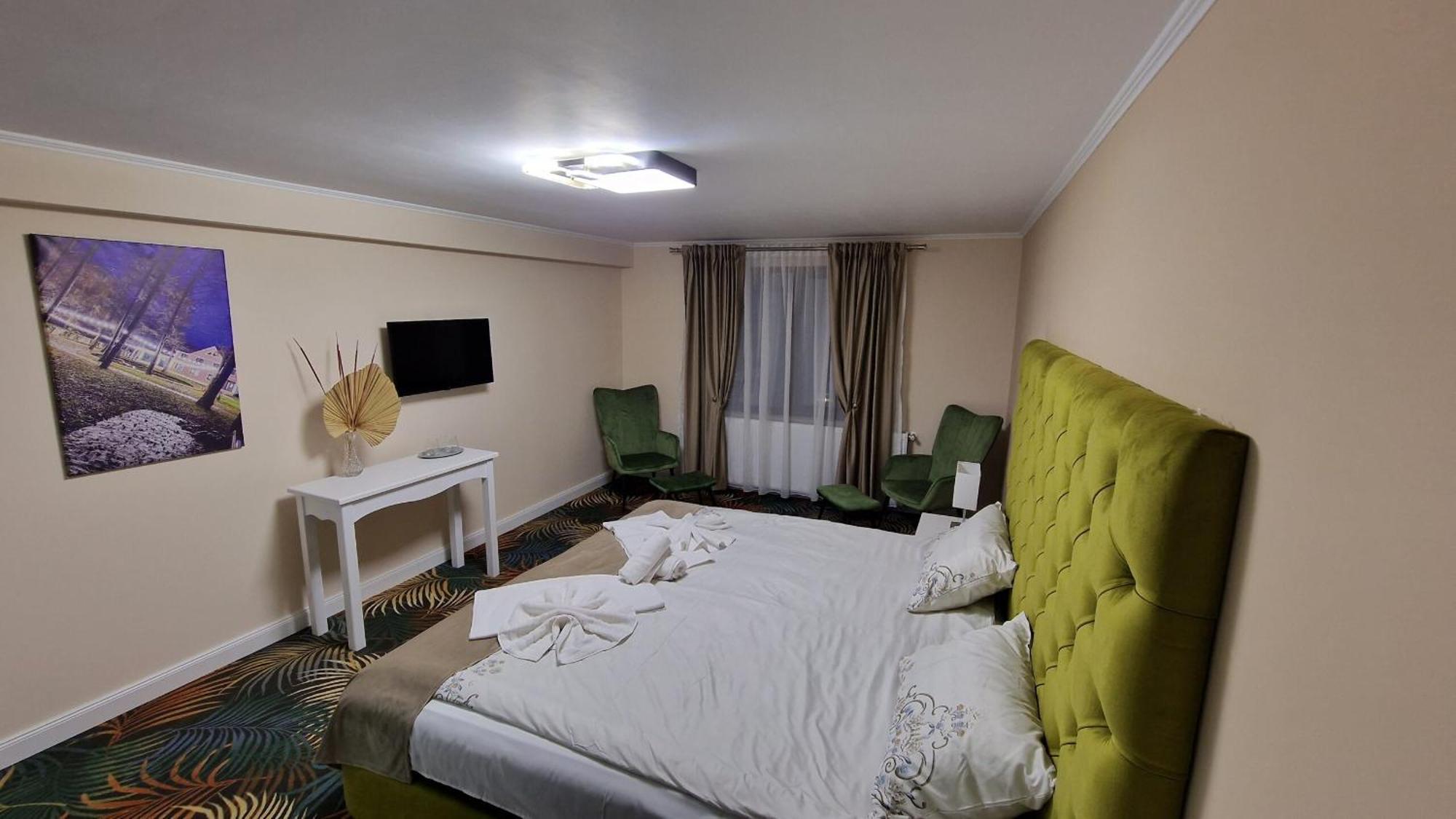 Pensiunea Pink House Runcu Hotel รุนกู ภายนอก รูปภาพ